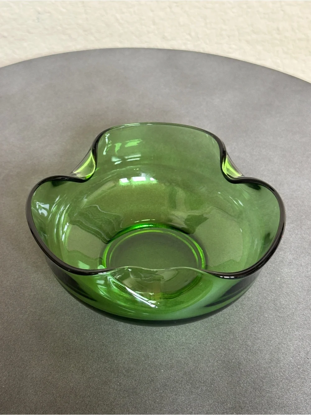 Anchor Hocking Green Glass Scalloped Edge Bowl Dish Plate Folded Edge 5” Vintage